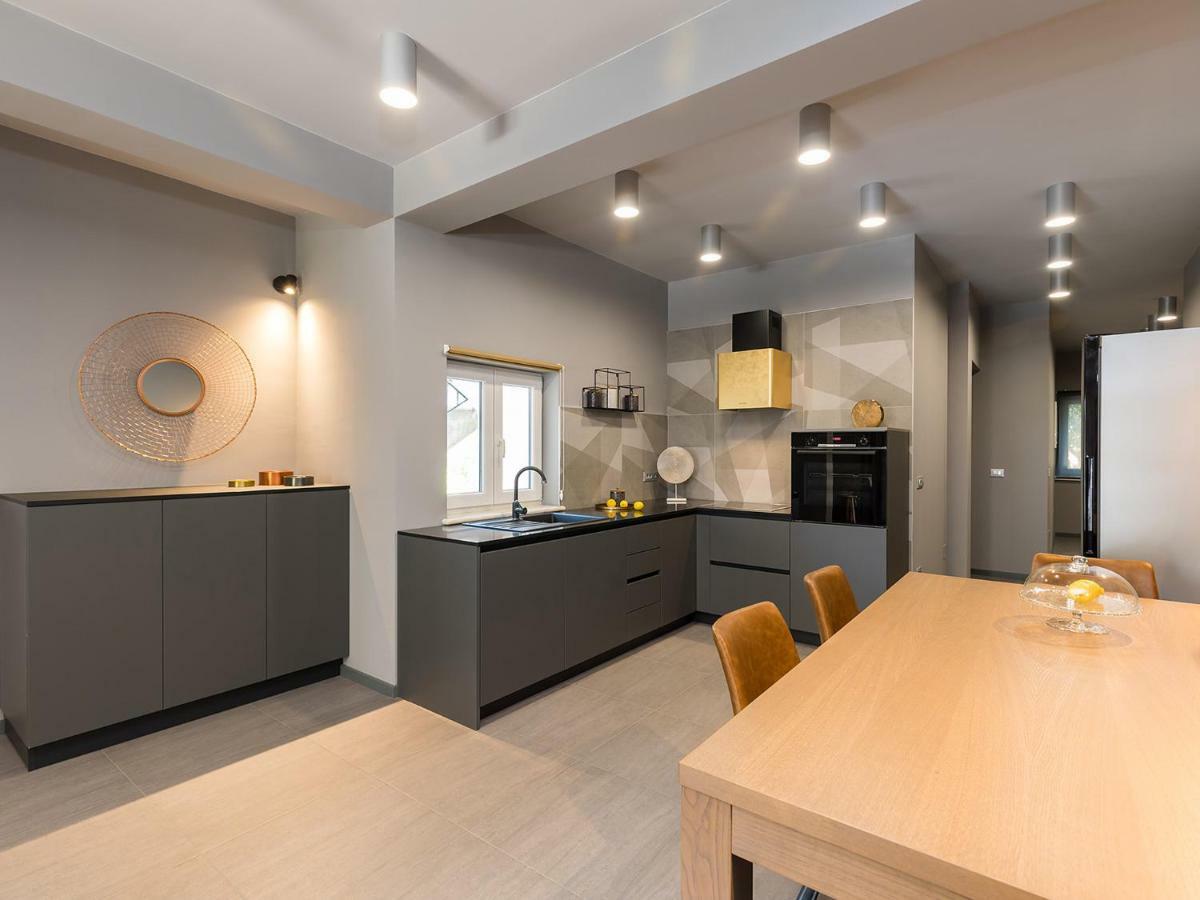 Magnolia - Modern Apartment Near City Center And Sea Poreč Extérieur photo